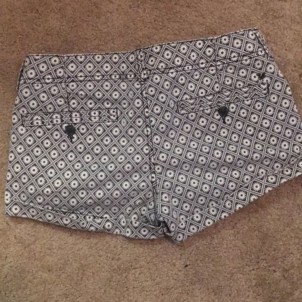 shorts - Picture 3 of 4